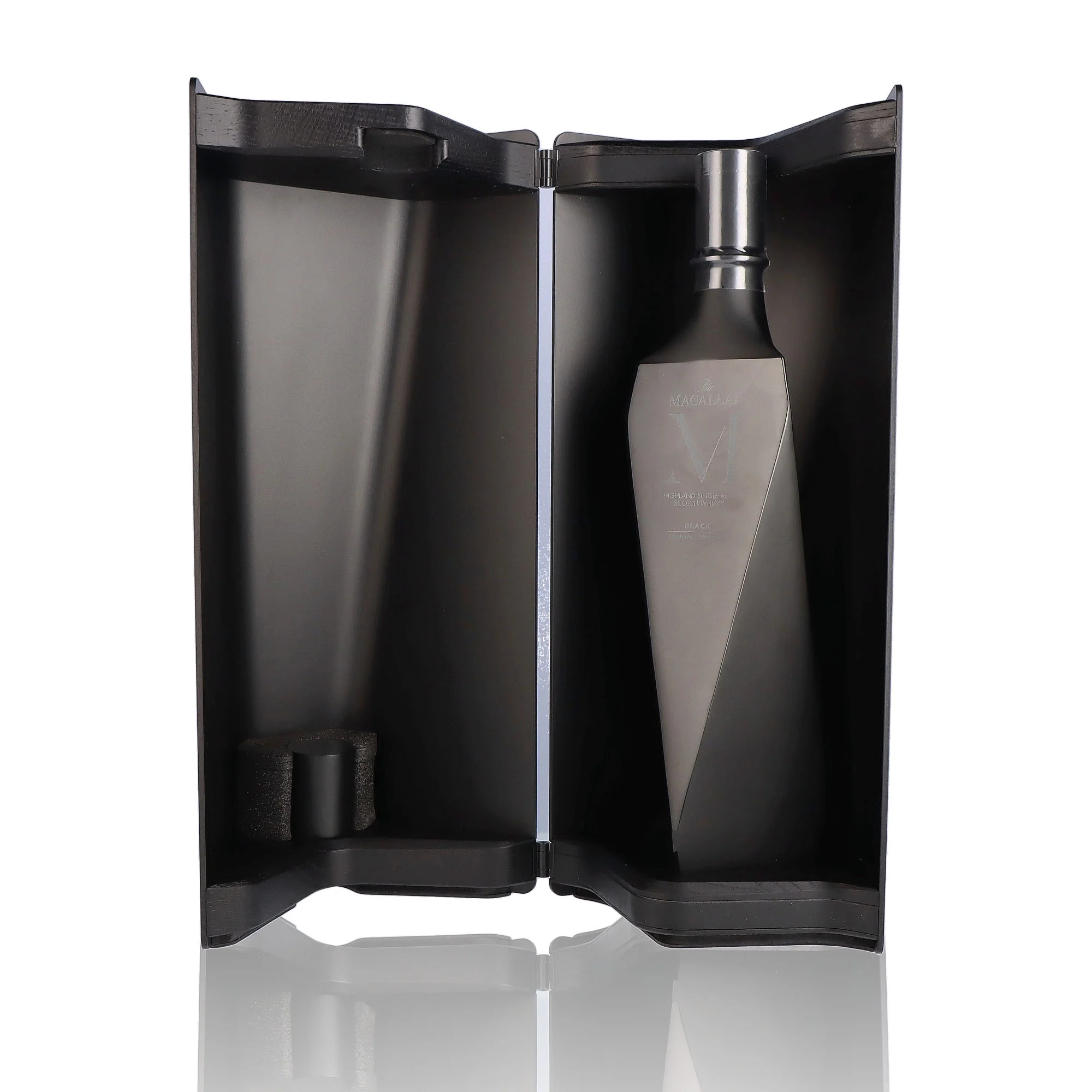 MACALLAN - M Black Release 2022 - 46% - Image 4